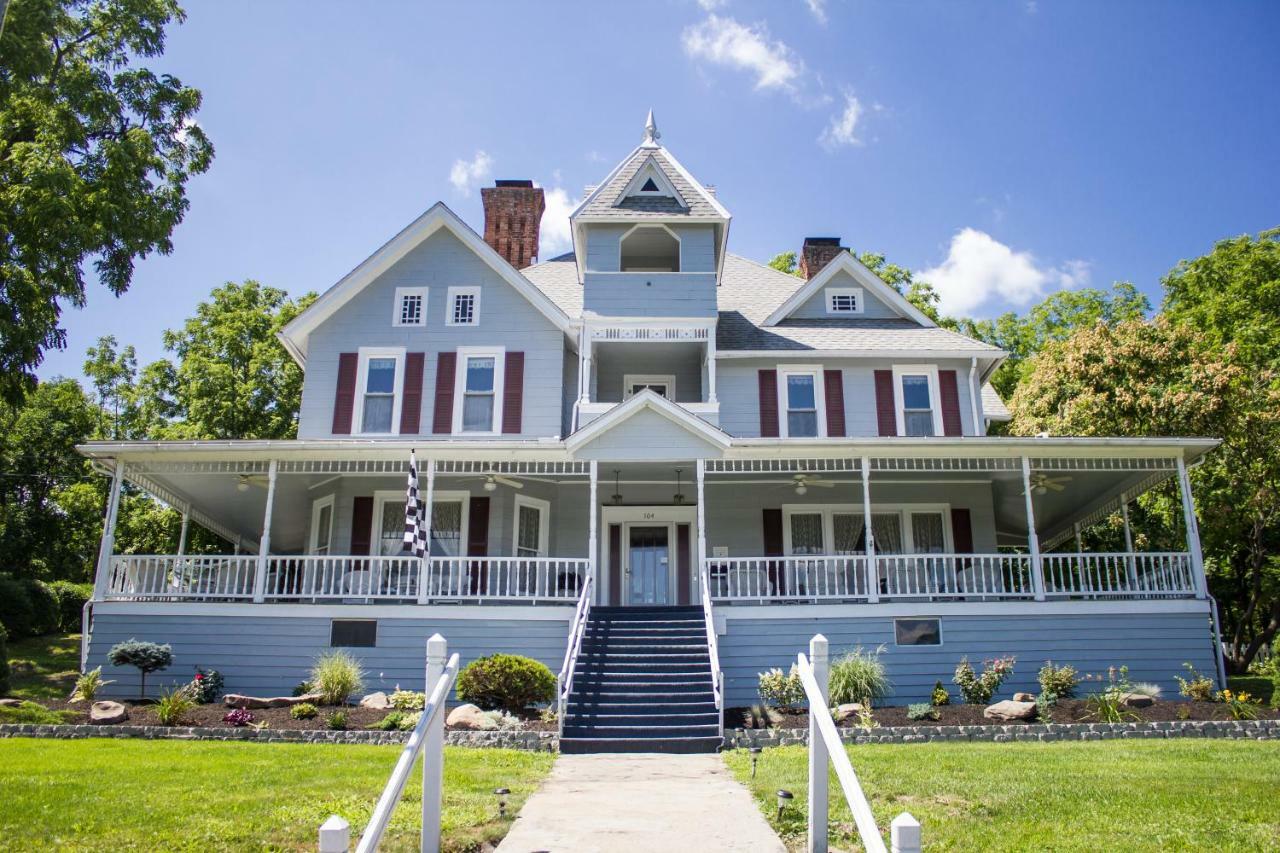 Hudson Manor Bed & Breakfast Watkins Glen Esterno foto